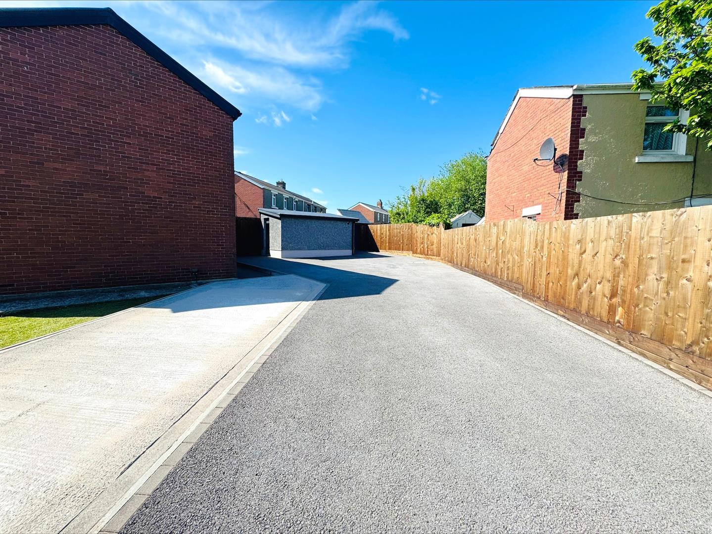 Graigwen, Llwynhendy, Llanelli, SA14 9PB